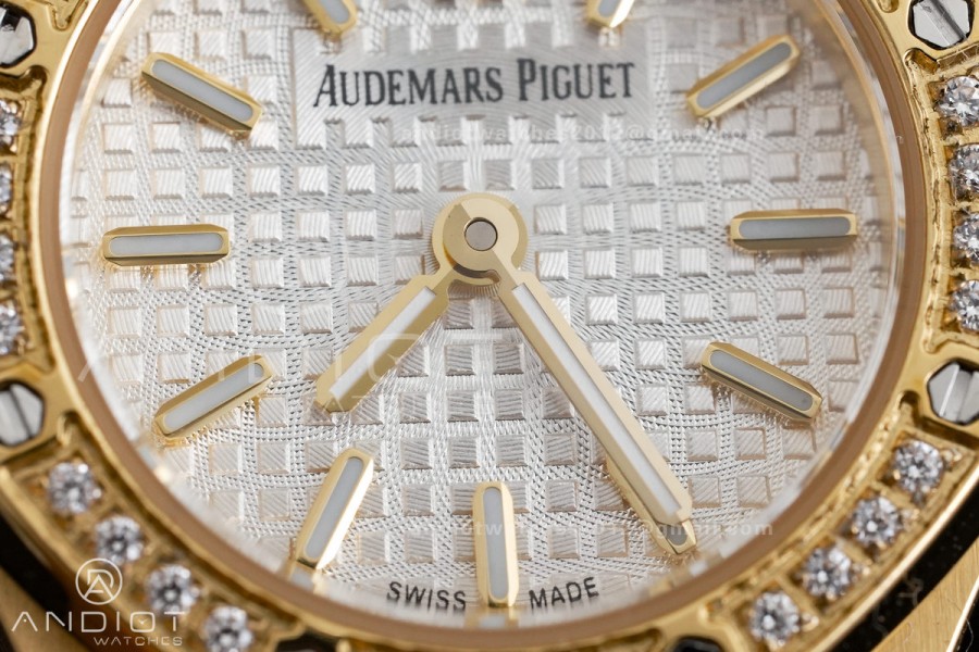 Royal Oak 23mm YG MF 1:1 Best Edition White Dial Diamond Bezel on YG Bracelet Quartz