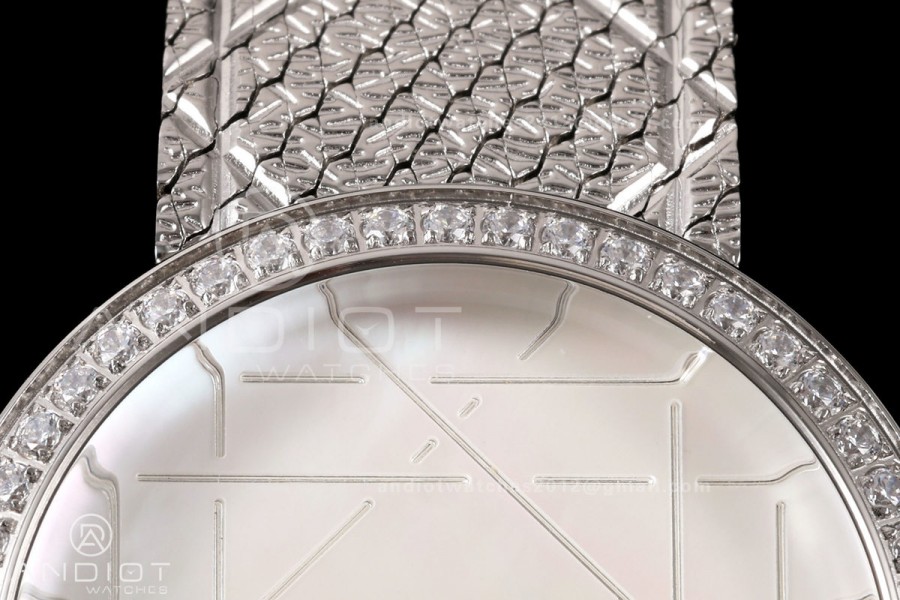 LA D DE DIOR SS 8848F 1:1 Best Edition Cream Dial Diamonds Bezel on Bracelet Quartz