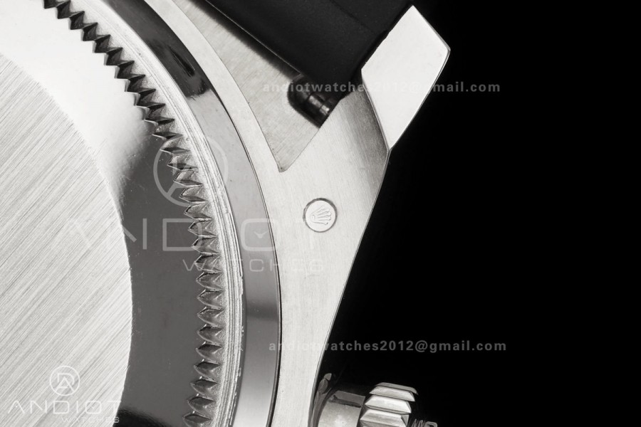Daytona 126519 ERF Best Edition Black/Silver Dial on Oysterflex Strap JH4131 (Free Sprung) 160g