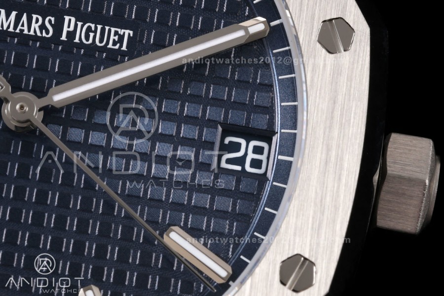 Royal Oak 15500 SS OCTA 1:1 Best Edition Blue Dial on SS Bracelet JH4302 Super Clone (Free Sprung)