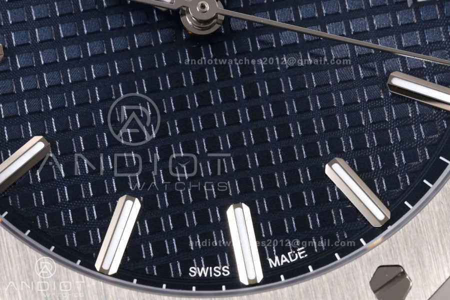 Royal Oak 15500 SS OCTA 1:1 Best Edition Blue Dial on Black Rubber Strap JH4302 Super Clone (Free Sprung)