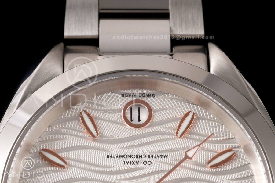 Aqua Terra Shades 34mm SS VRSF Best Edition White Textured Dial on SS Bracelet A8800