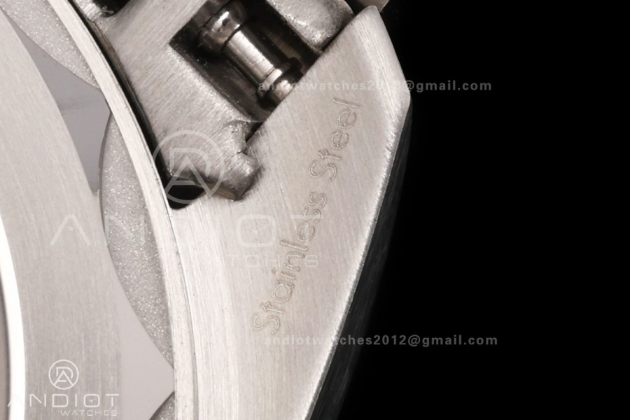 Aqua Terra Shades 34mm SS VRSF Best Edition White Textured Dial on SS Bracelet A8800