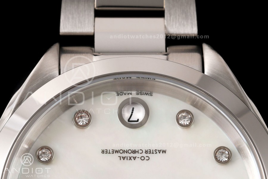 Aqua Terra Shades 34mm SS VRSF Best Edition White MOP Diamonds Dial on SS Bracelet A8800