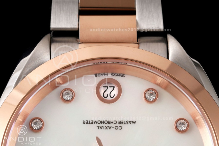 Aqua Terra Shades 34mm SS/RG VRSF Best Edition White MOP Diamonds Dial on SS/RG Bracelet A8800