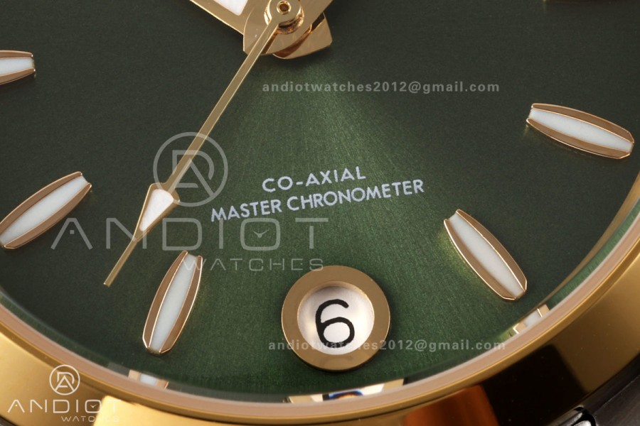 Aqua Terra Shades 34mm SS/YG VRSF Best Edition Green Dial on SS/YG Bracelet A8800