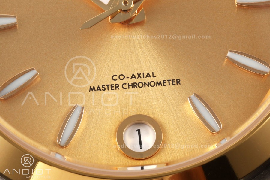Aqua Terra Shades 34mm SS/YG VRSF Best Edition YG Dial on SS/YG Bracelet A8800
