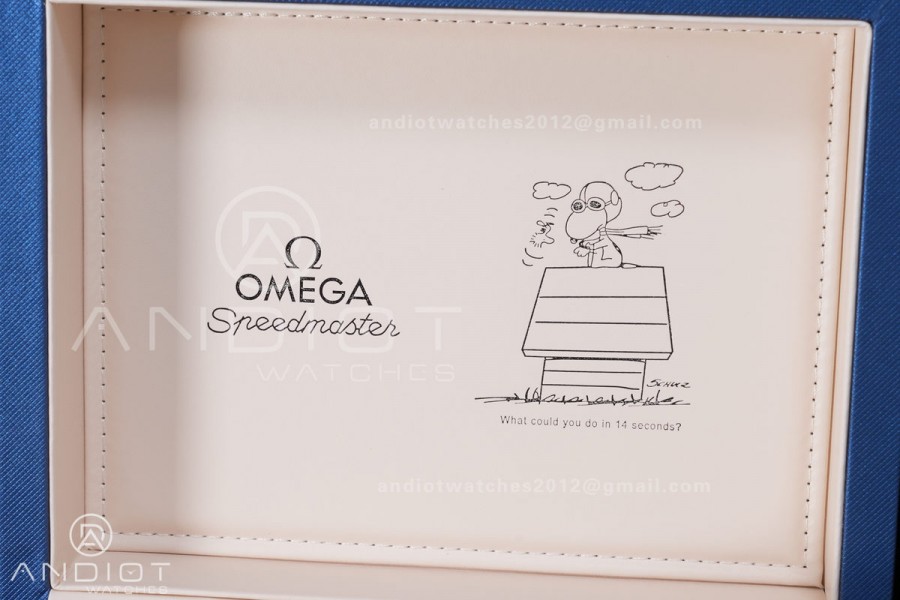 Omega Snoopy Box Set
