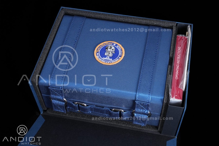 Omega Snoopy Box Set