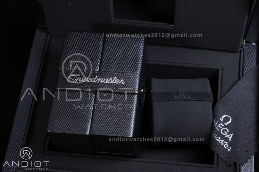 Omega Speedmaster Box set