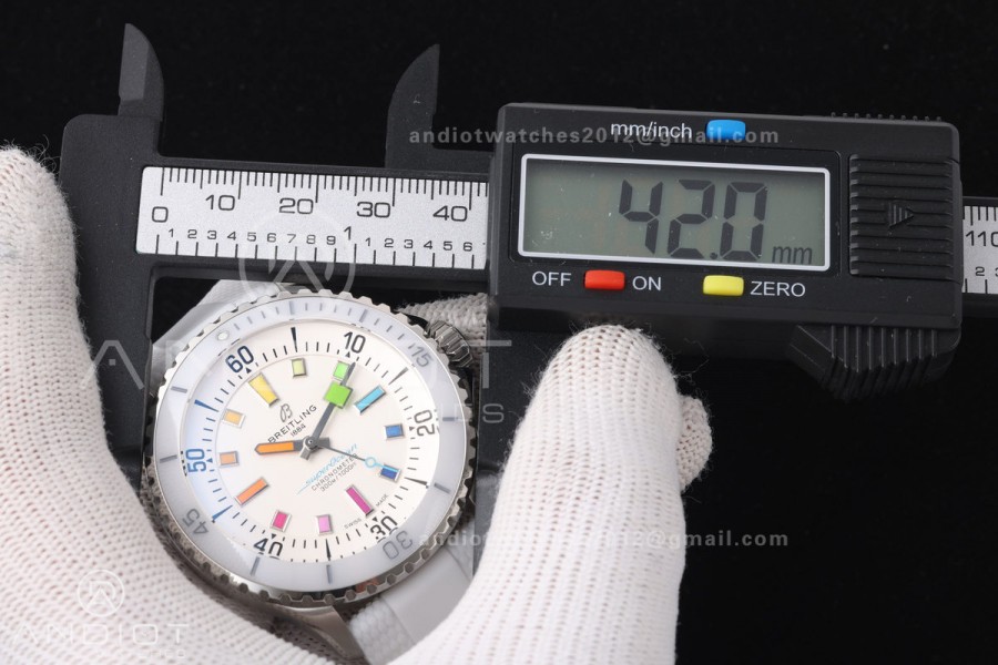 SuperOcean Automatic 42 SS BLF 1:1 Best Edition White Rainbow Dial on White Rubber Strap A2824