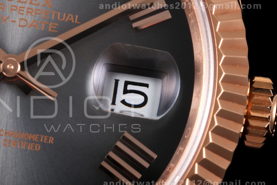 DayDate 40 228235 QF 1:1 Best Edition Gray Ombre Roman Dial on President Bracelet JH3255 Free Sprung V9