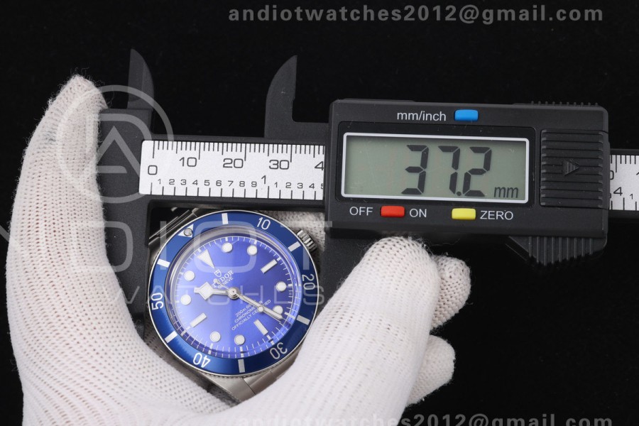 Heritage Black Bay M79000N 37mm SS ZF 1:1 Best Edition Blue Dial Blue Bezel on SS Bracelet A2824 