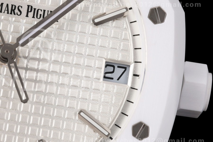 Royal Oak 41mm 15500 White Ceramic ZF White Dial on White Ceramic Bracelet SA4302 Super Clone (Free Sprung)