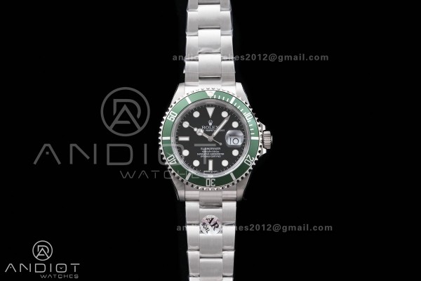 Submariner 16610 LV Green No Rehaut Engraving 904L...