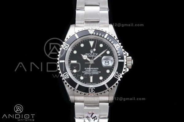 Submariner 16610 LN Black No Rehaut Engraving 904L...