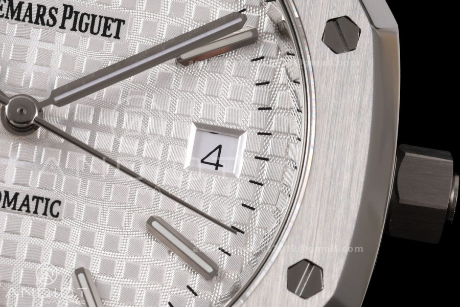 Royal Oak 39mm 15300 SS ZF 1:1 Best Edition White Textured Dial on SS Bracelet SA3120 Super Clone