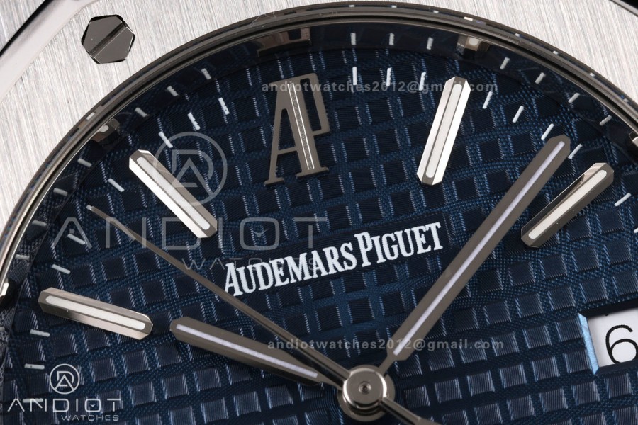 Royal Oak 39mm 15300 SS ZF 1:1 Best Edition Blue Textured Dial on SS Bracelet SA3120 Super Clone