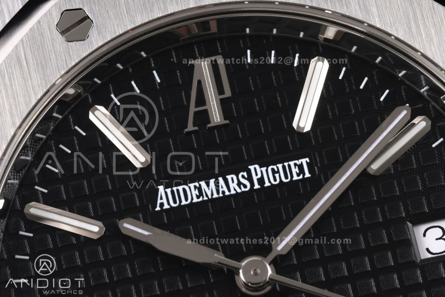 Royal Oak 39mm 15300 SS ZF 1:1 Best Edition Black Textured Dial on SS Bracelet SA3120 Super Clone