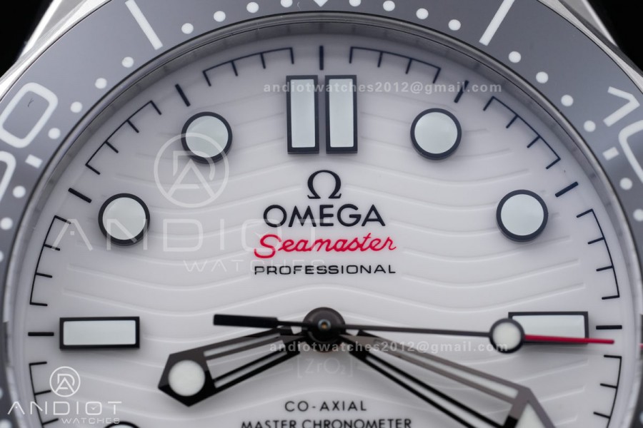 Seamaster Diver 300M Black Ceramic Bezel Free Sprung ORF 1:1  White Dial On SS Bracelet Asian Super Clone 8800