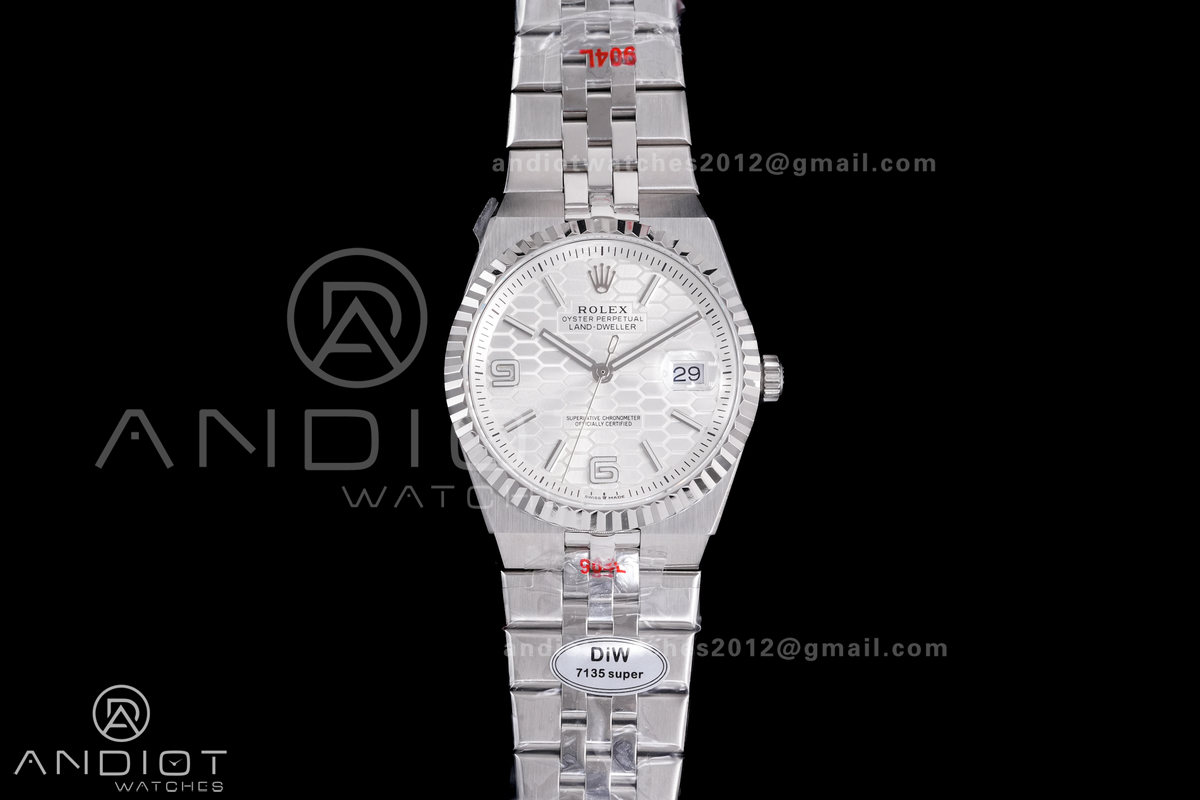 Land Dweller 127334 DIWF Best Edition White Dial on SS Bracelet A7135