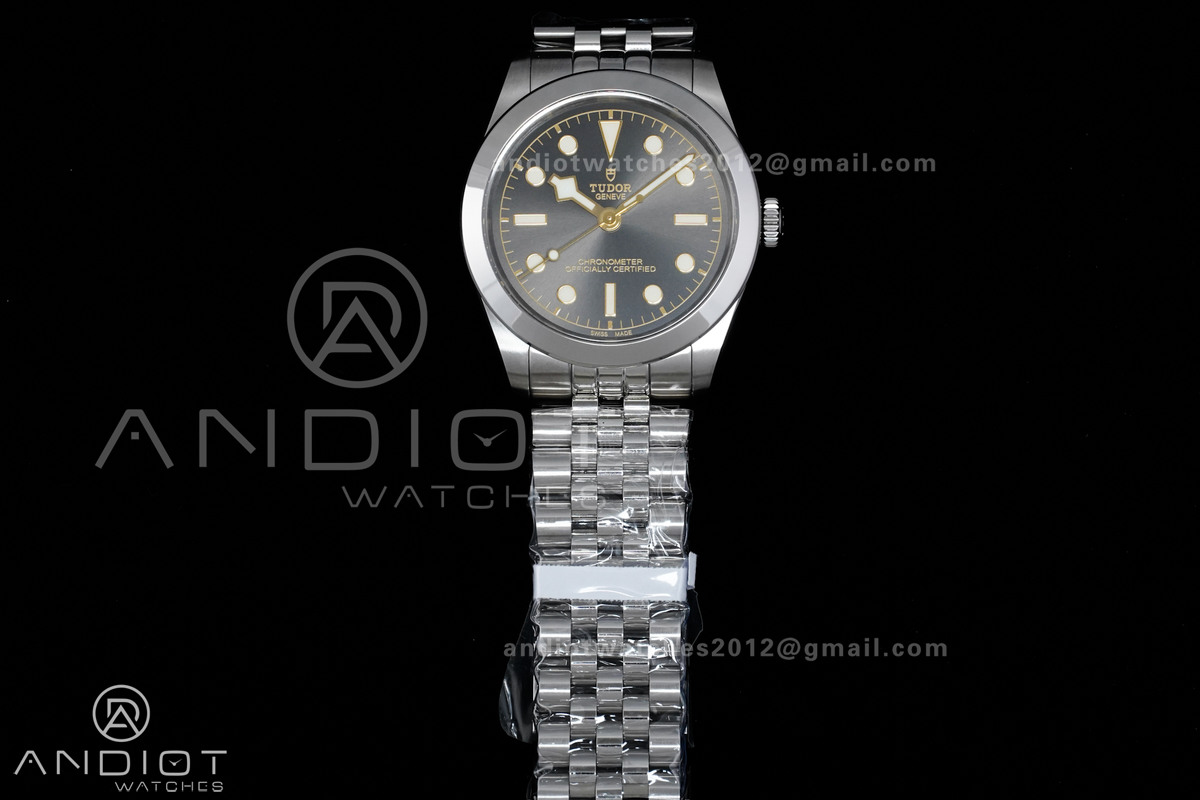 Black Bay 39mm SS KRF 1:1 Best Edition Anthracite Dial on Jubilee Bracelet SW200