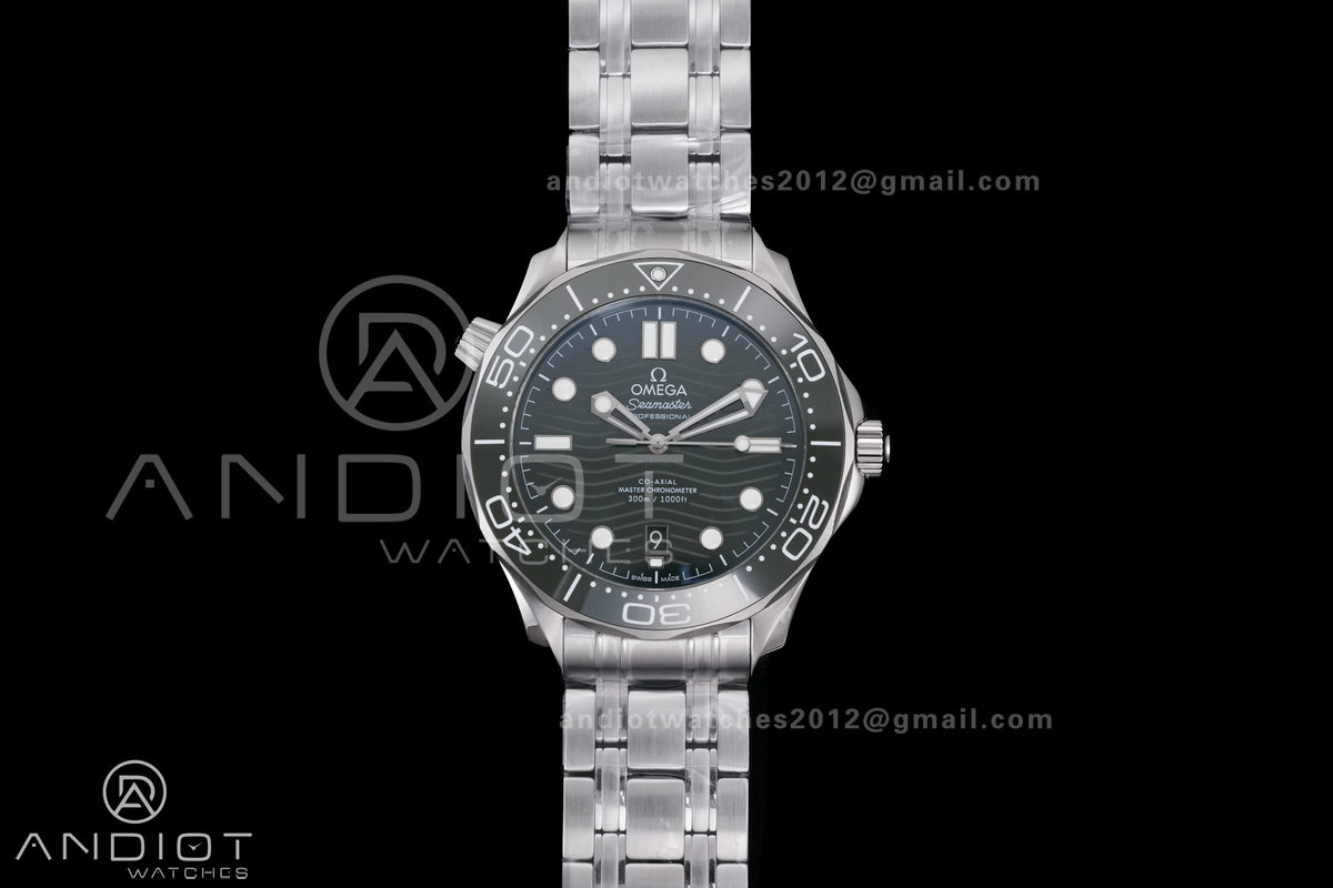Seamaster Diver 300M Green Ceramic Bezel V4 VSF 1:1 Best Edition Green Dial On SS Bracelet Super Clone Asian 8800