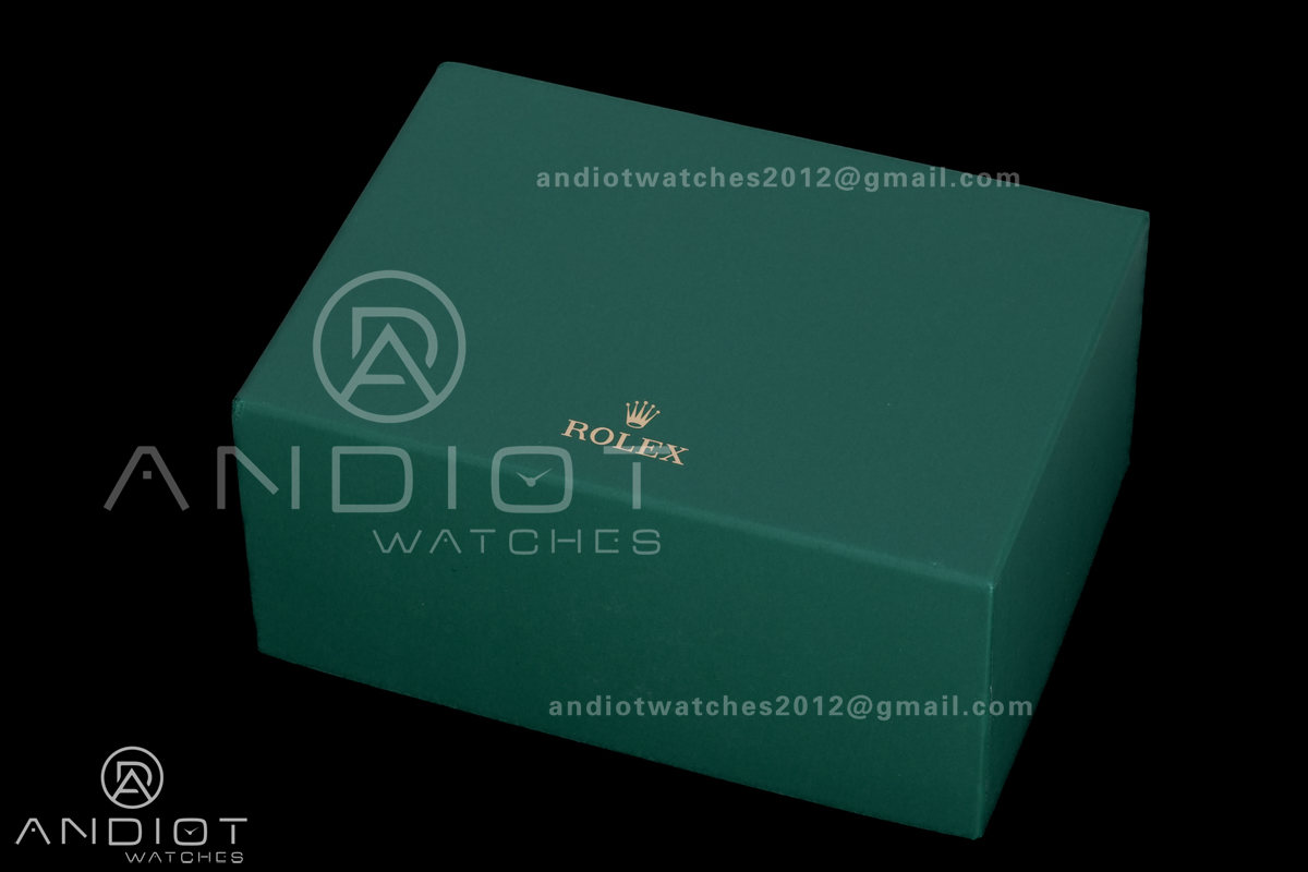 2025 Rolex Full set Box and Matching Papers