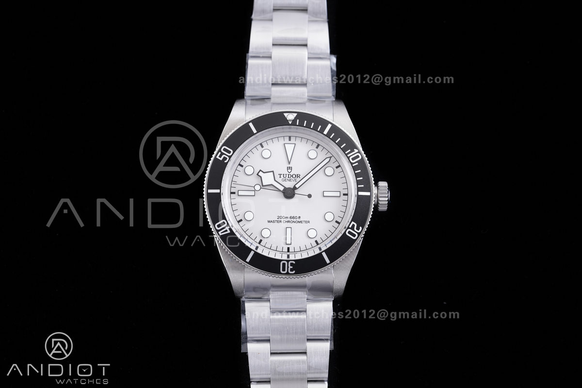 Heritage Black Bay 43mm SS ZF 1:1 Best Edition Silver Dial on SS Bracelet A2824