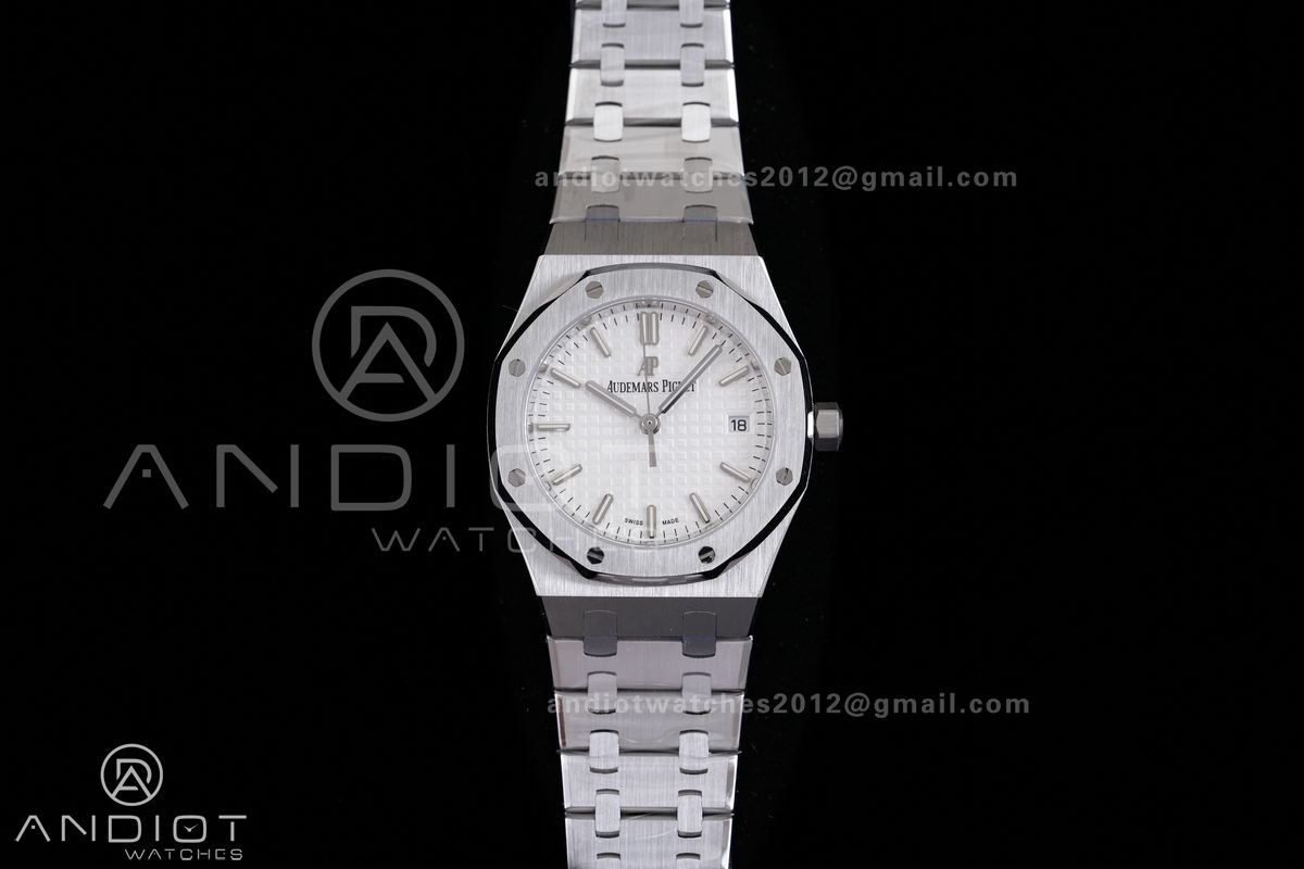Royal Oak 34mm 77350 SS 8F Best Edition White Dial on SS Bracelet A5800